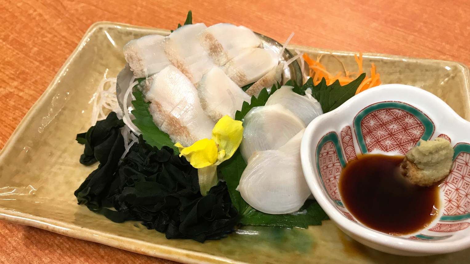 鮑のお刺身付　飲み放題付バイキングプラン