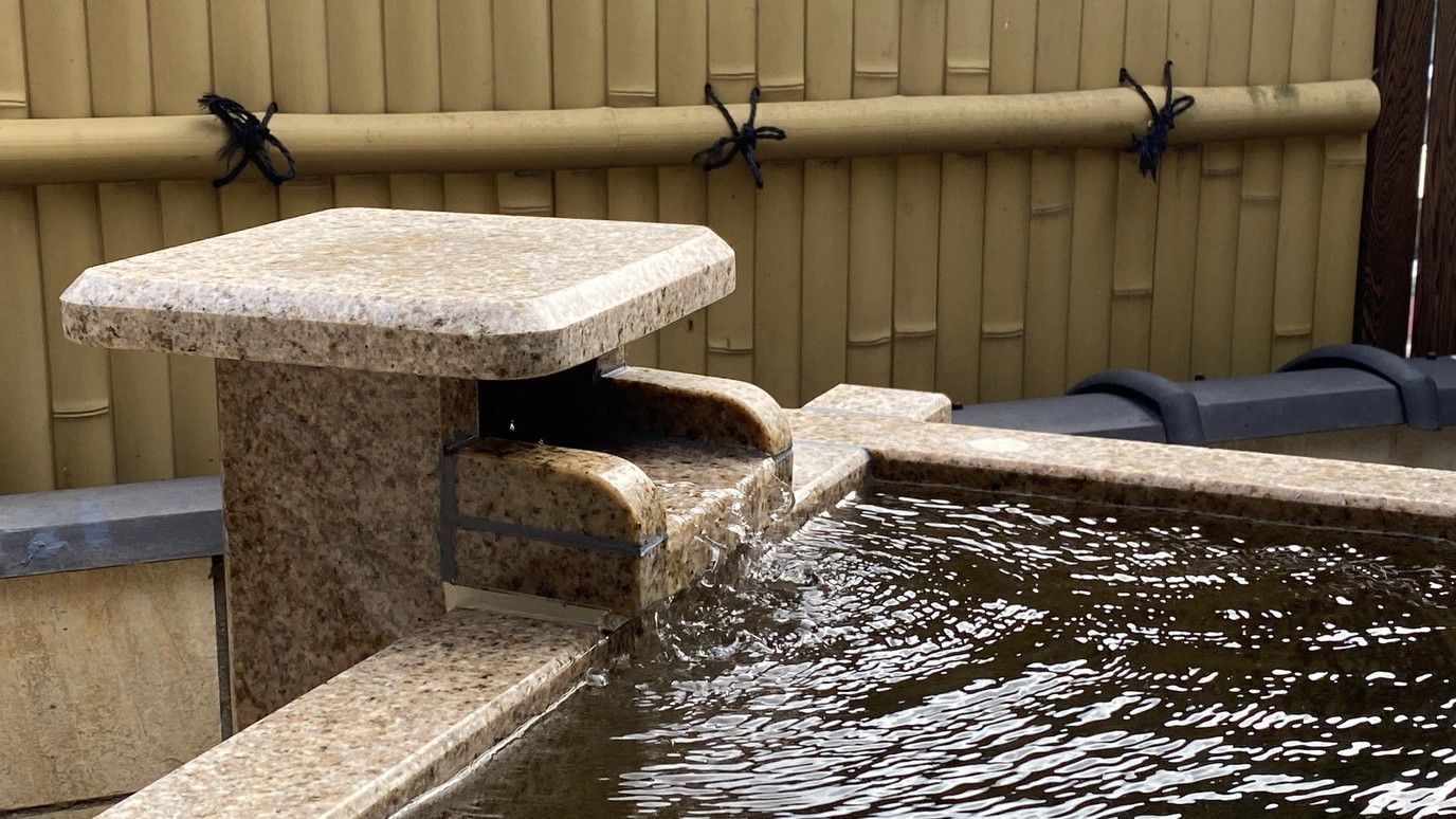 【清山館最上階／禁煙】源泉掛け流し石造りの天空露天風呂付特別室