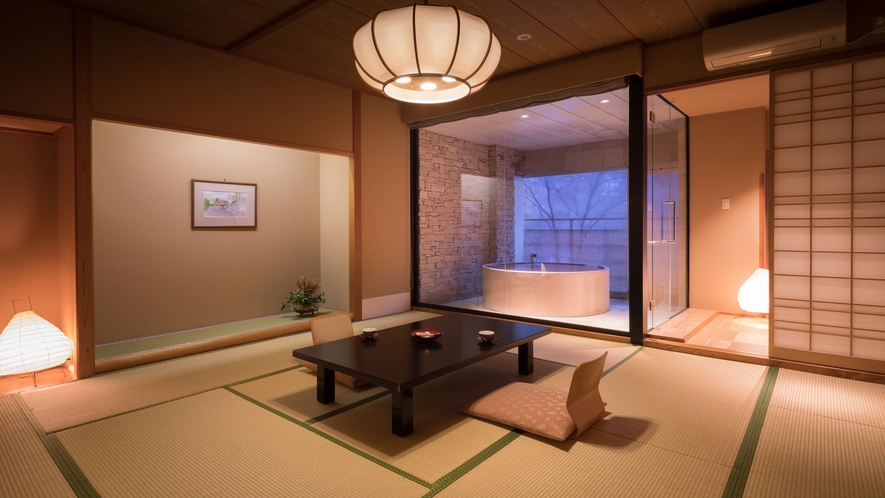 【円～MADOKA～】2017年秋にオープンしたモダンな半露天風呂付客室。