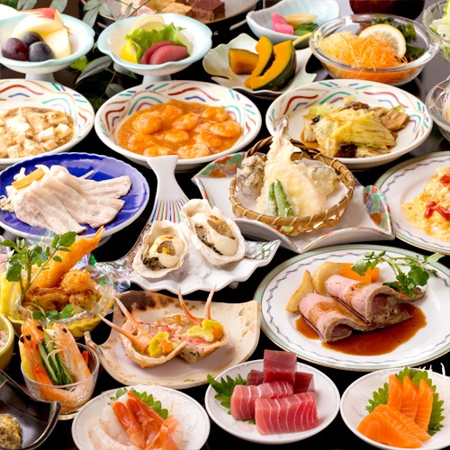 【夕食は姉妹館でバイキング＆飲み放題】牛ステーキなど食べ放題！四万グランドホテルバイキングプラン