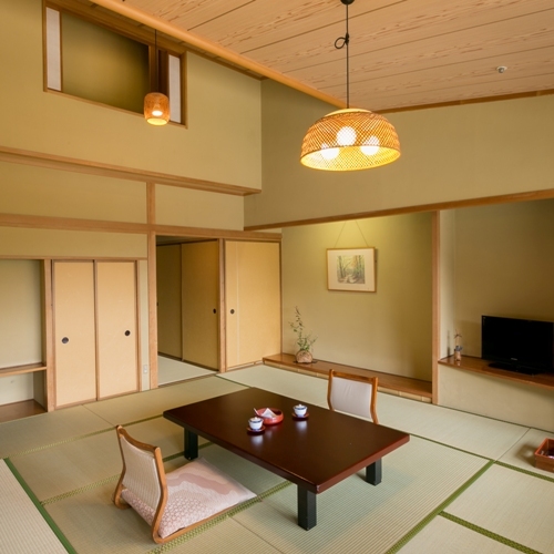 [Mizuwakan] Maisonette special room with beautiful 40,000 mountains, Japanese-style room with 14 tatami mats on the 1st floor, twin bedroom on the 2nd floor