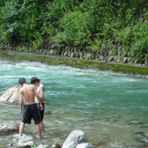 【観光・散策 夏】夏の日の川遊び。四万たむらは懐かしい風景が残る場所です。