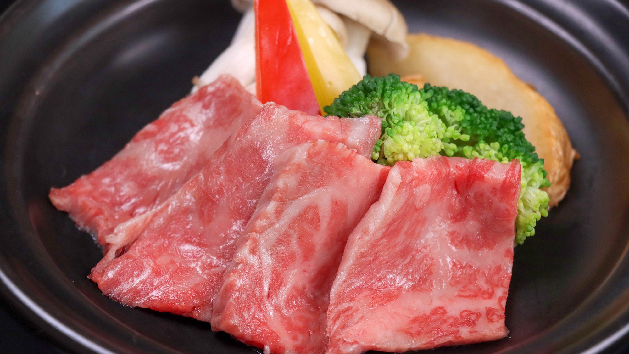 #夕食一例 倉石牛の陶板焼き