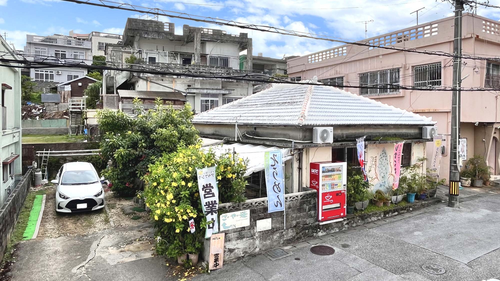 【朝食付】気分で選べる沖縄らしさ満点の朝ごはん。「みーくふぁやー」で朝から ちむどんどん♪