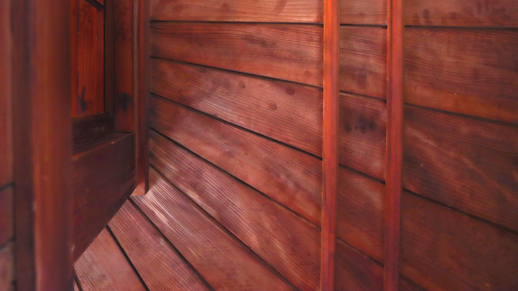 【天井】一番座の横に位置する廊下の天井。扇状に貼ってある天井は珍しい・・・