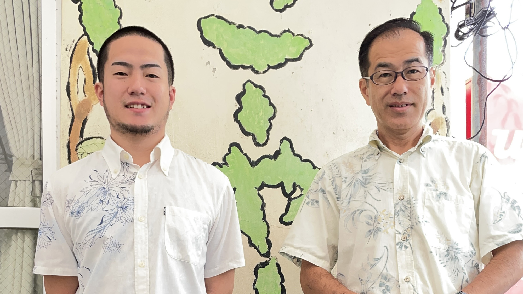 マスターヒデと息子のユキで、ごーやー荘を営んでいます！沖縄文化やコザの事などお気軽に聞いてくださいね