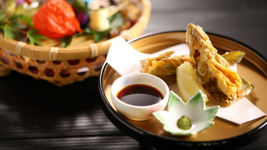 【朝食なし】早朝出発や朝ご飯は不要という人に！夜は自慢の懐石料理に舌鼓