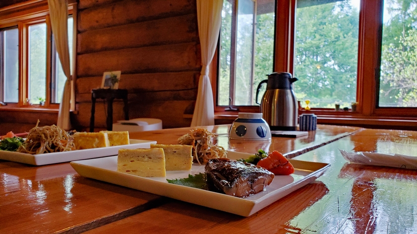 ≪1泊朝食付≫　料理自慢のログハウスの宿でヘルシーな朝ごはん！遅めの到着OKです！※エコプラン※！