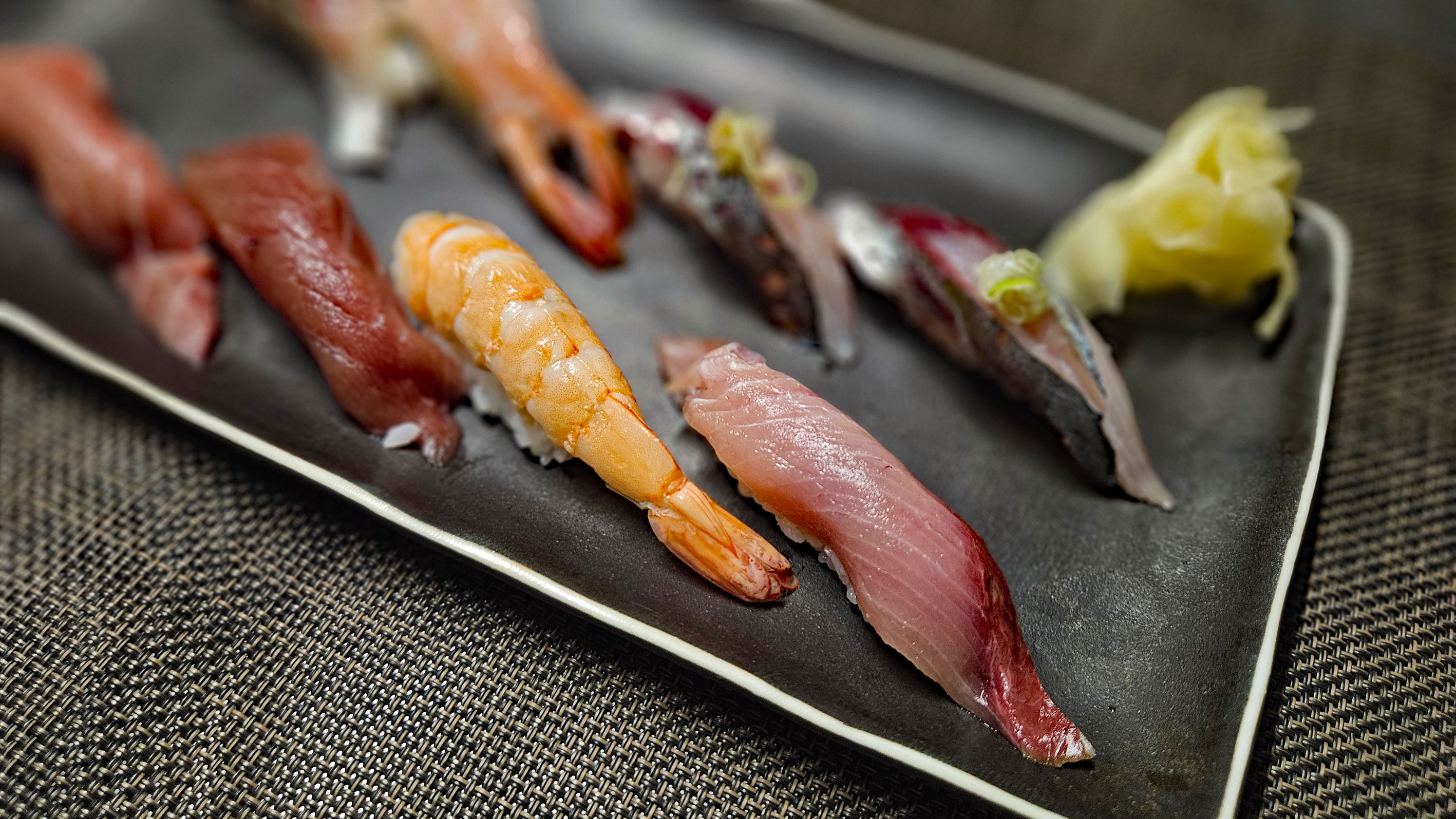 20250824_マグロ・蒸し海老・ブリ・しめ鯖・南蛮エビ・アジ1