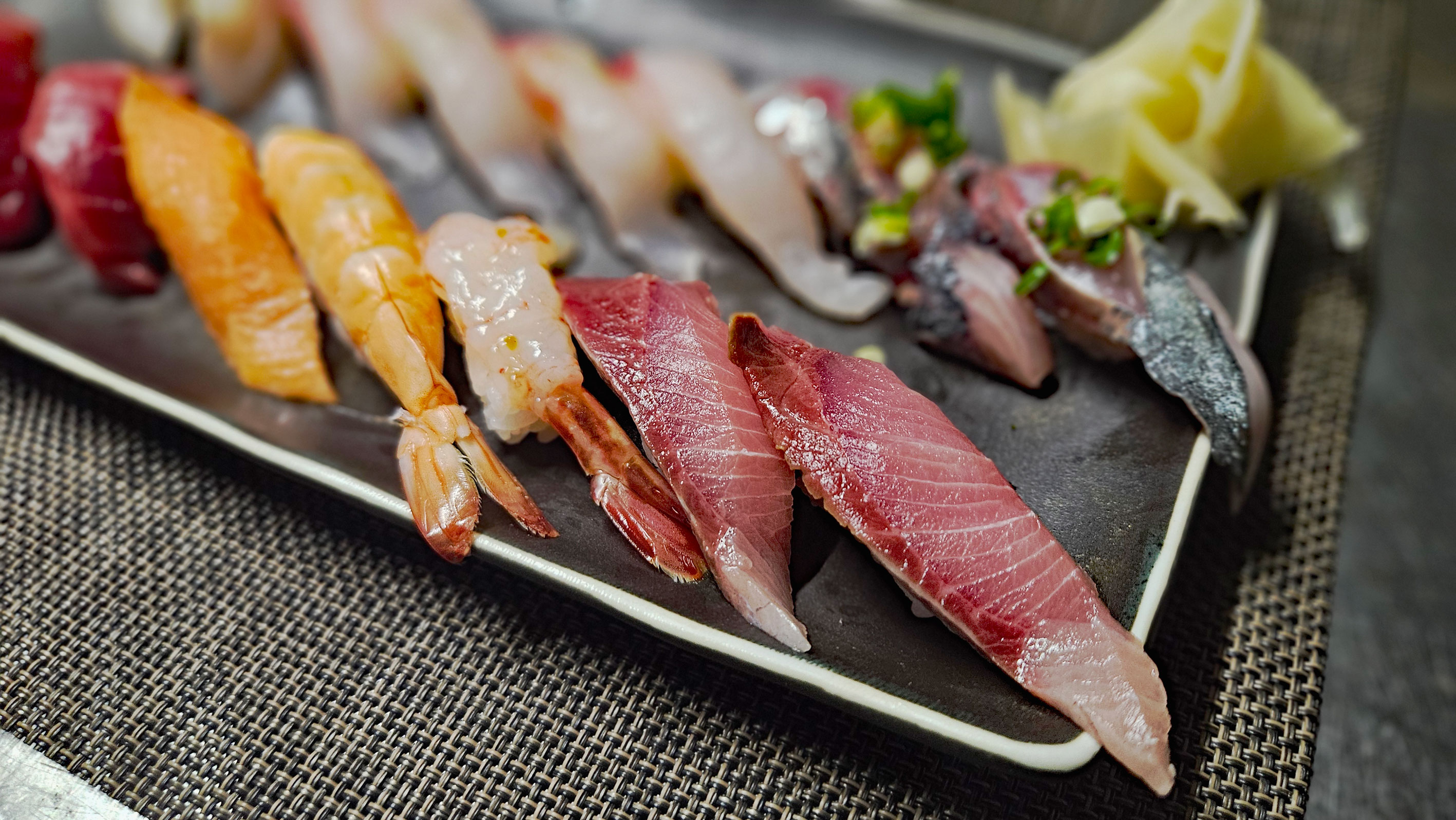 20250804_マグロ・サーモン・蒸し海老・キジ海老・イナダ・マイカ・マイカ耳・クロソイ・アジ