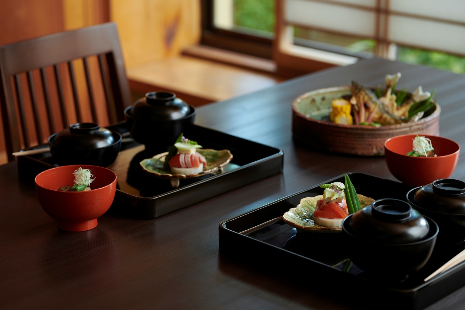 【笛吹川定番】自家源泉かけ流し！天然温泉100％の贅沢な館内湯めぐりを満喫≪季節の会席料理≫