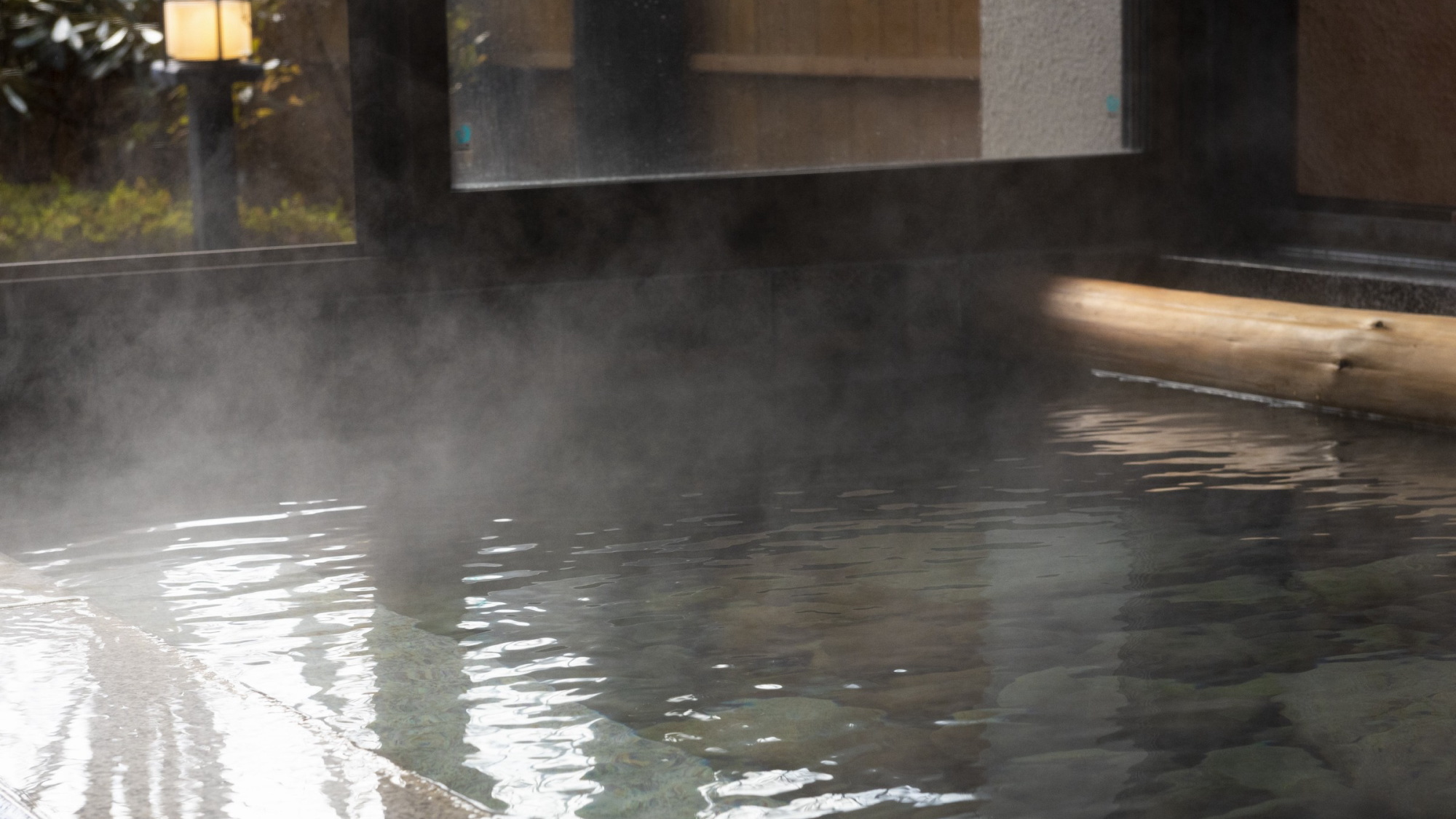【温泉】男性用内湯・露天風呂、女性用内湯・露天風呂、貸切風呂2箇所で、それぞれ猿ヶ京温泉が楽しめます
