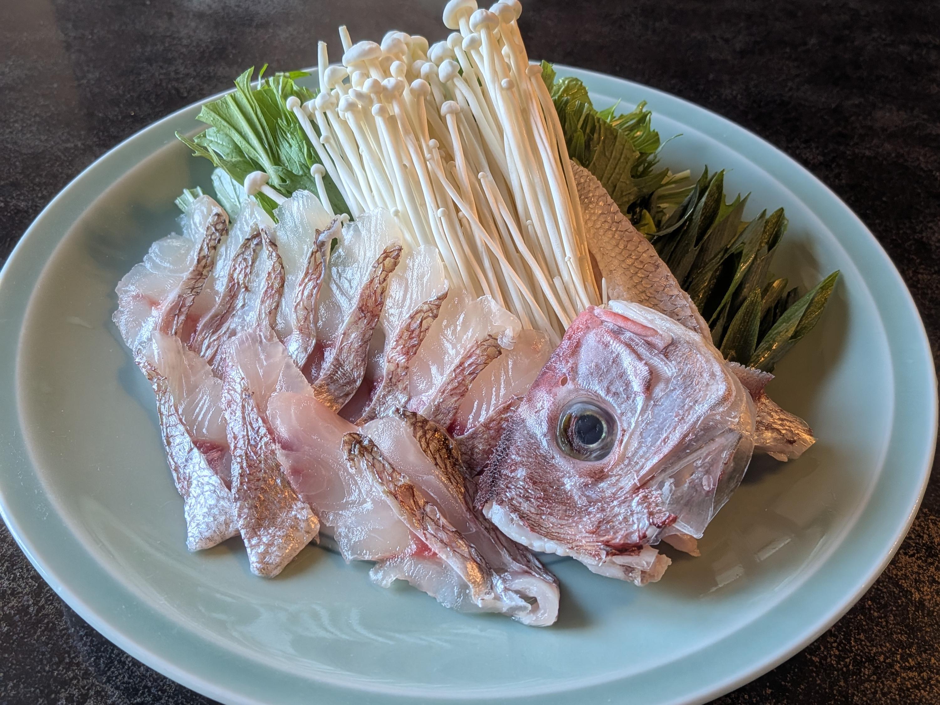 地魚しゃぶしゃぶ又は地魚のちり鍋（イメージ・魚の種類は日々の入荷により変わります）