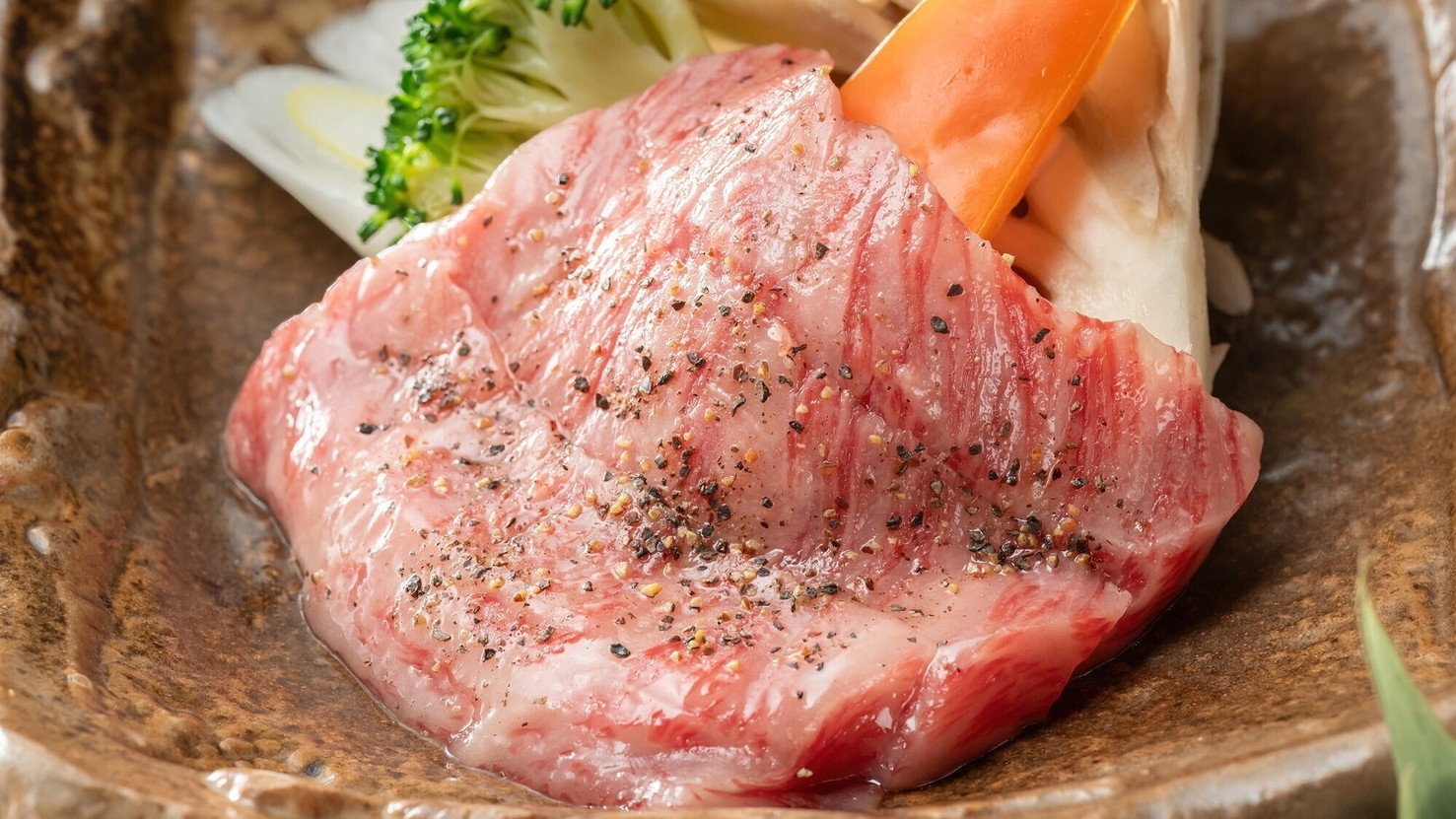 【スタンダード】＜四季折々の御献立／山形牛付き＞鮮魚と四季のお料理、日本百選の夕陽を味わう