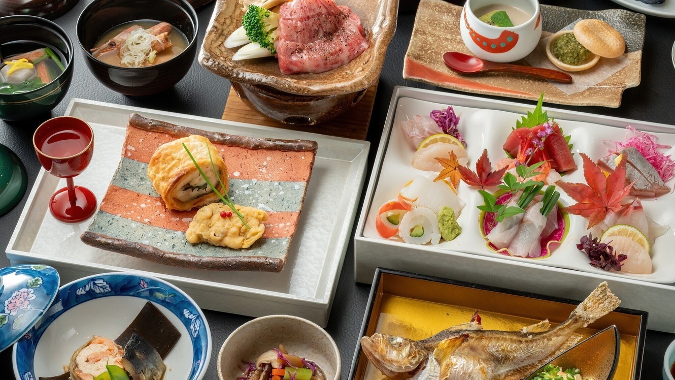 【8/9〜16・お盆限定】＜特製お重／夕部屋食＞花火や海水浴利用もOK！一家団欒、夏の思い出作りに