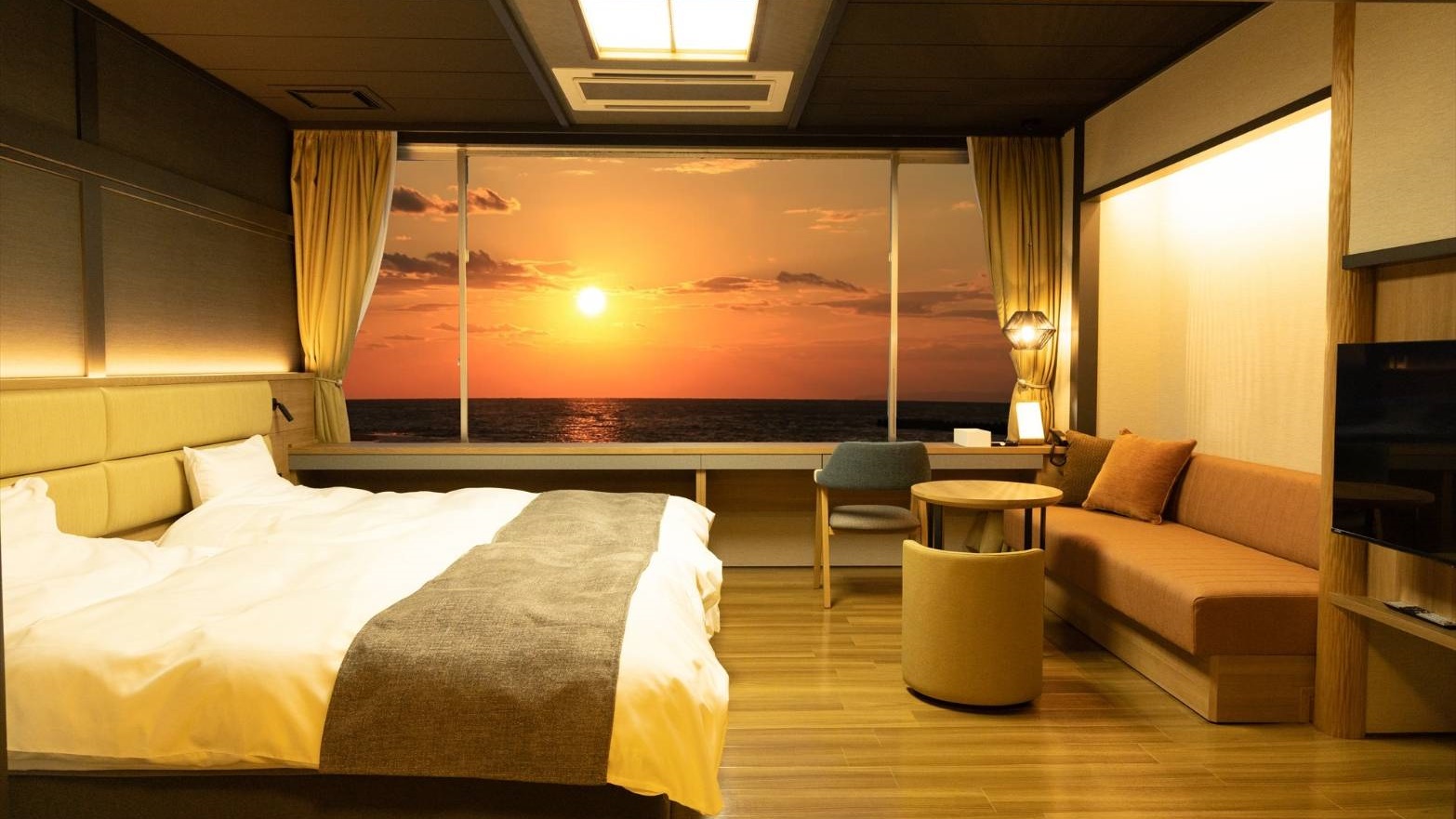 ■【ツインルーム一例】波音をBGMに眠りにつく贅沢なひととき（全室禁煙）