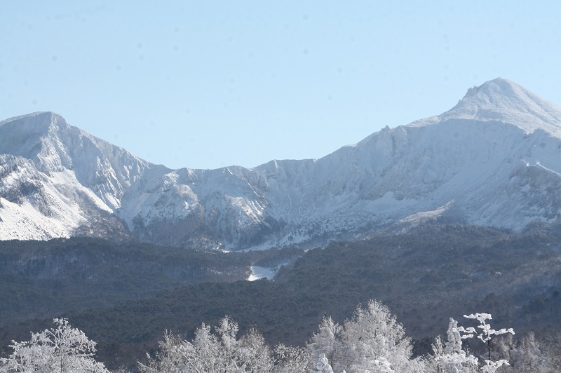 雪景色の磐梯山