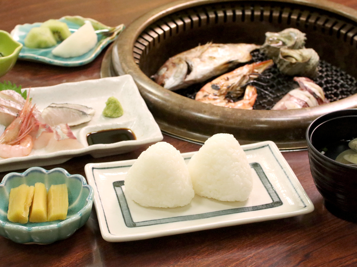 【豪華海鮮炭火焼き】　