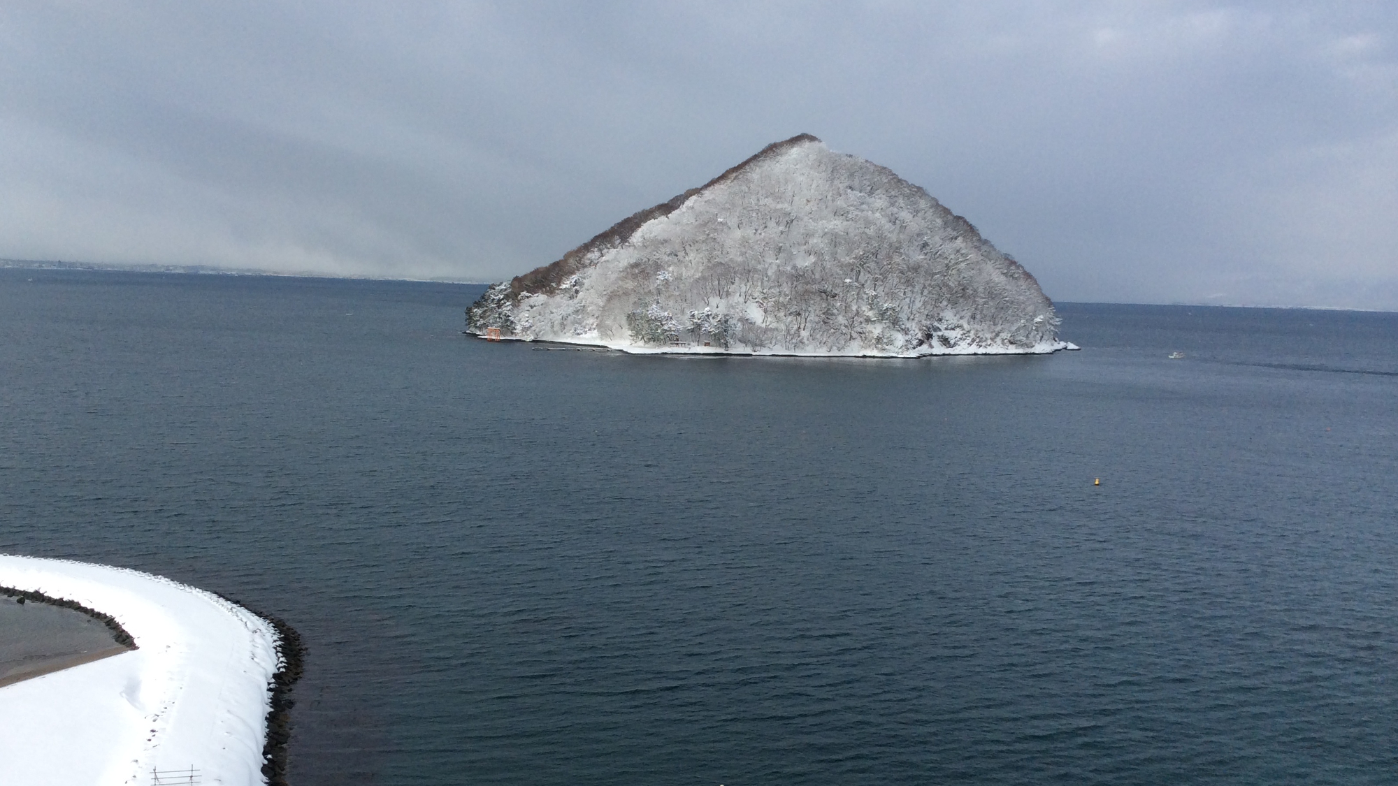 冬の湯の島