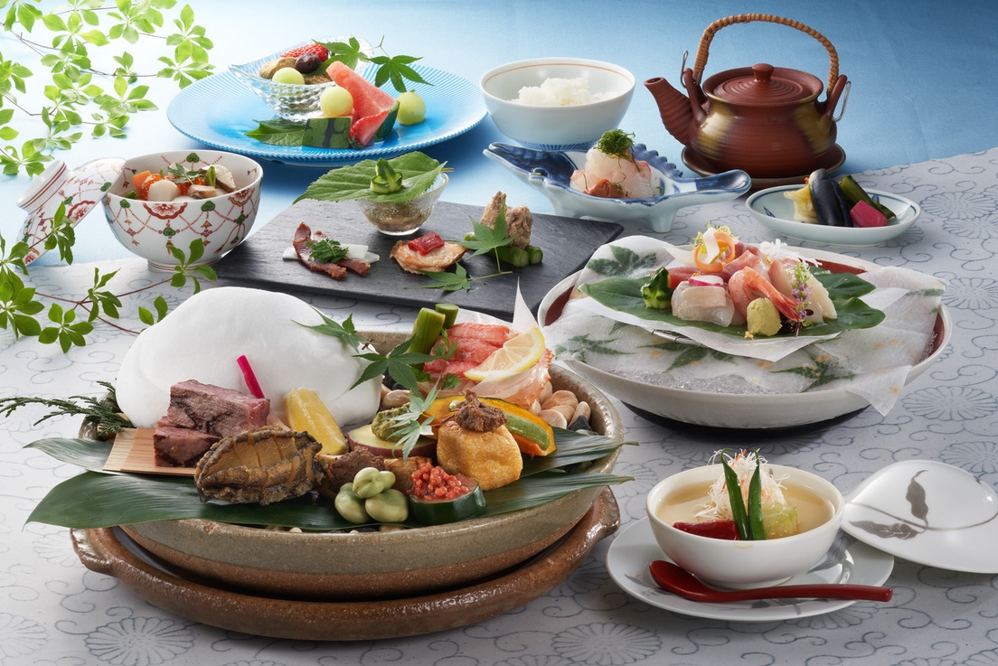 【1日5組限定】新潟ならでは 美味しいお料理を堪能！豪華にいがた三昧会席【4.1〜】