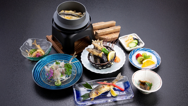 【2食付／期間限定】鮎好きにはたまらない。鮎亭の「鮎づくし」プラン！