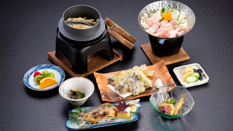 【秋・冬限定】子持ち鮎の塩焼き＋奥久慈しゃも鍋｜鮎と奥久慈の魅力を味わう2食付プラン