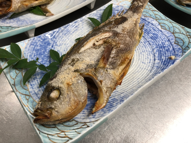 イサキ塩焼き