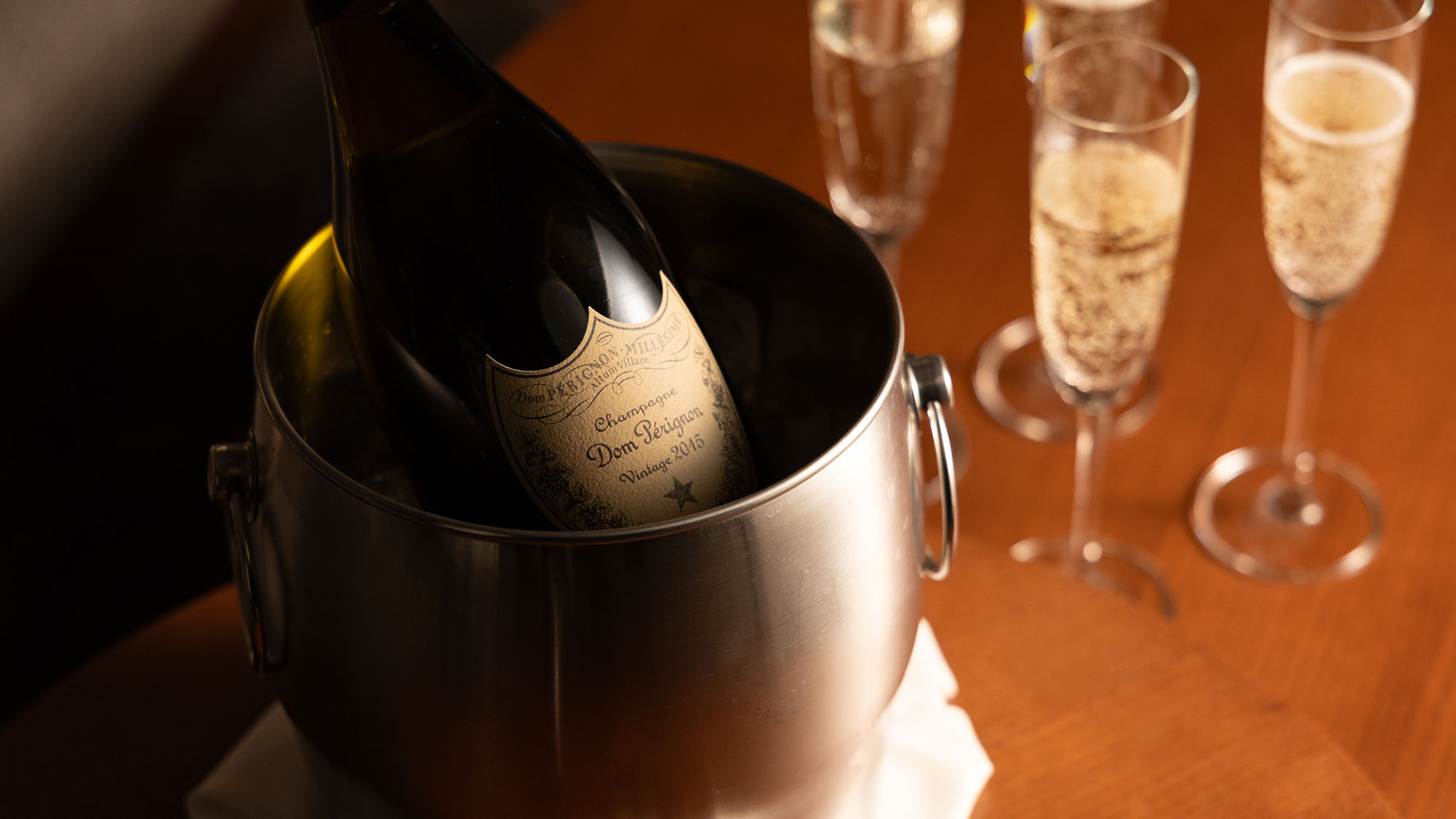 【スイート確約】ドン・ペリニヨンで乾杯する記念日旅（4名様利用限定）