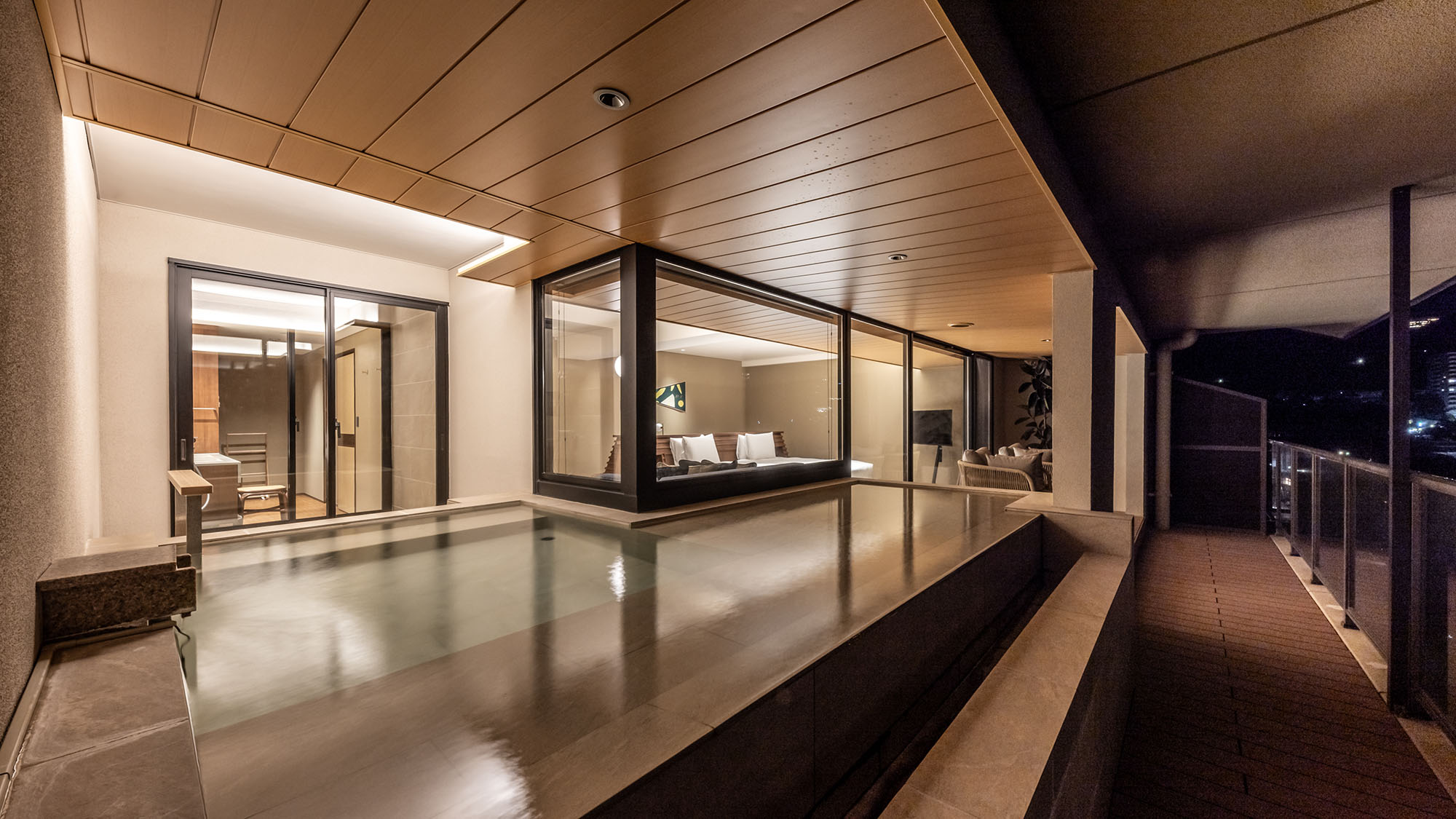 露天風呂（夜）