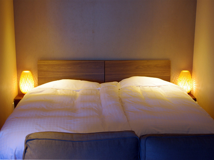 Between Ryukyu tatami mats and flooring ・ Japanese modern special room