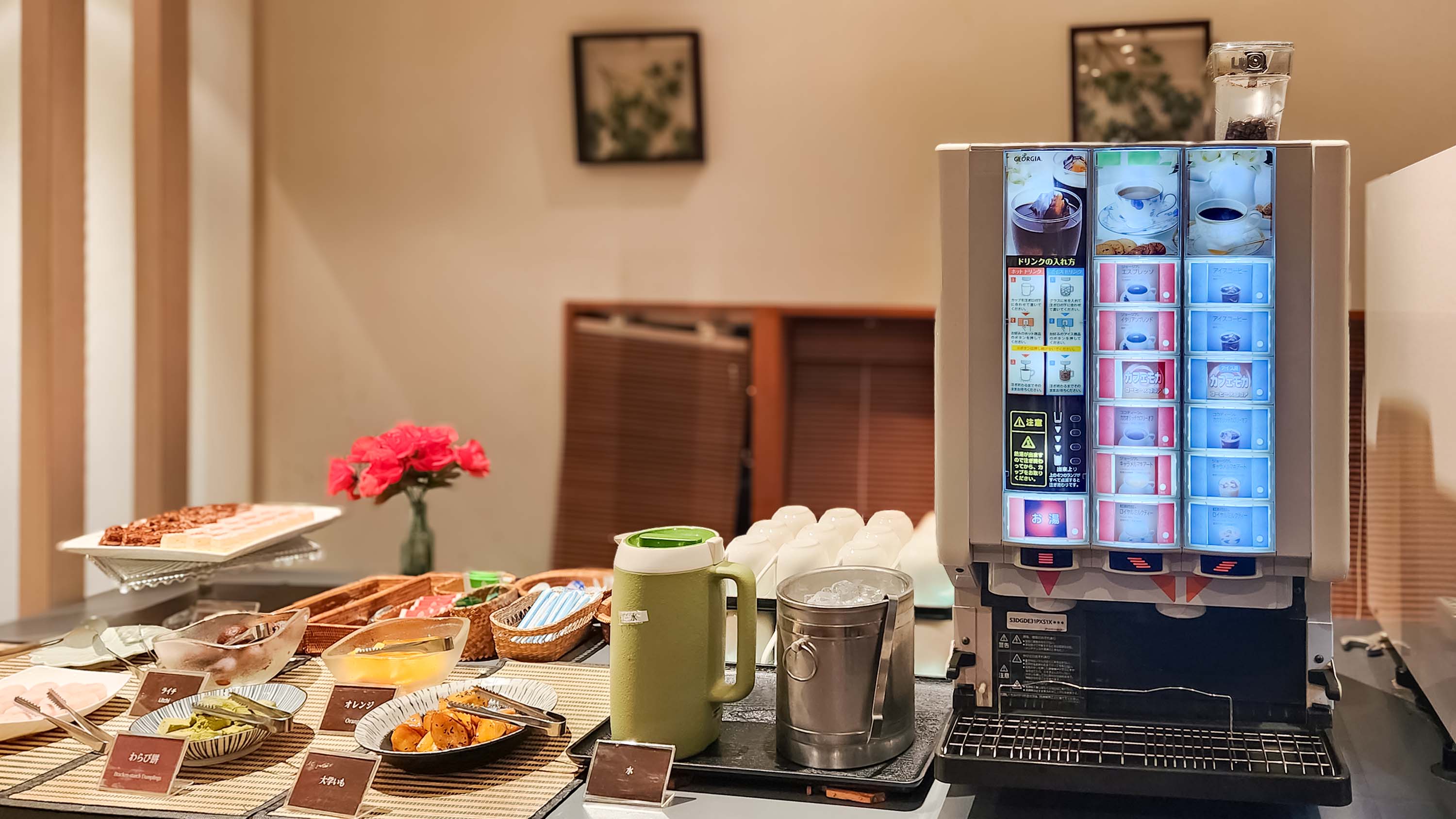 夕食　飲み放題コーナー＆デザート