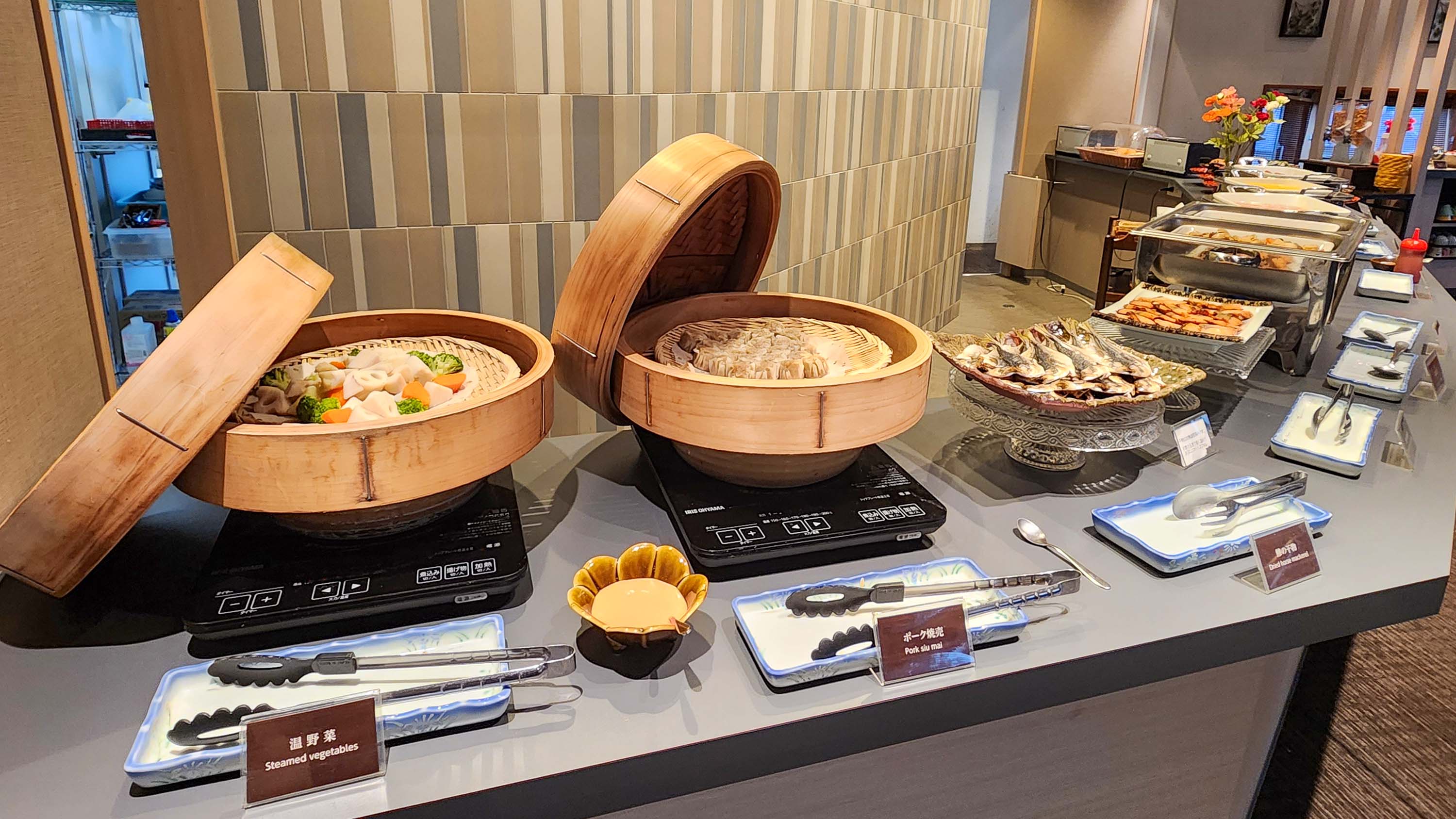 朝食　和洋バイキングコーナー