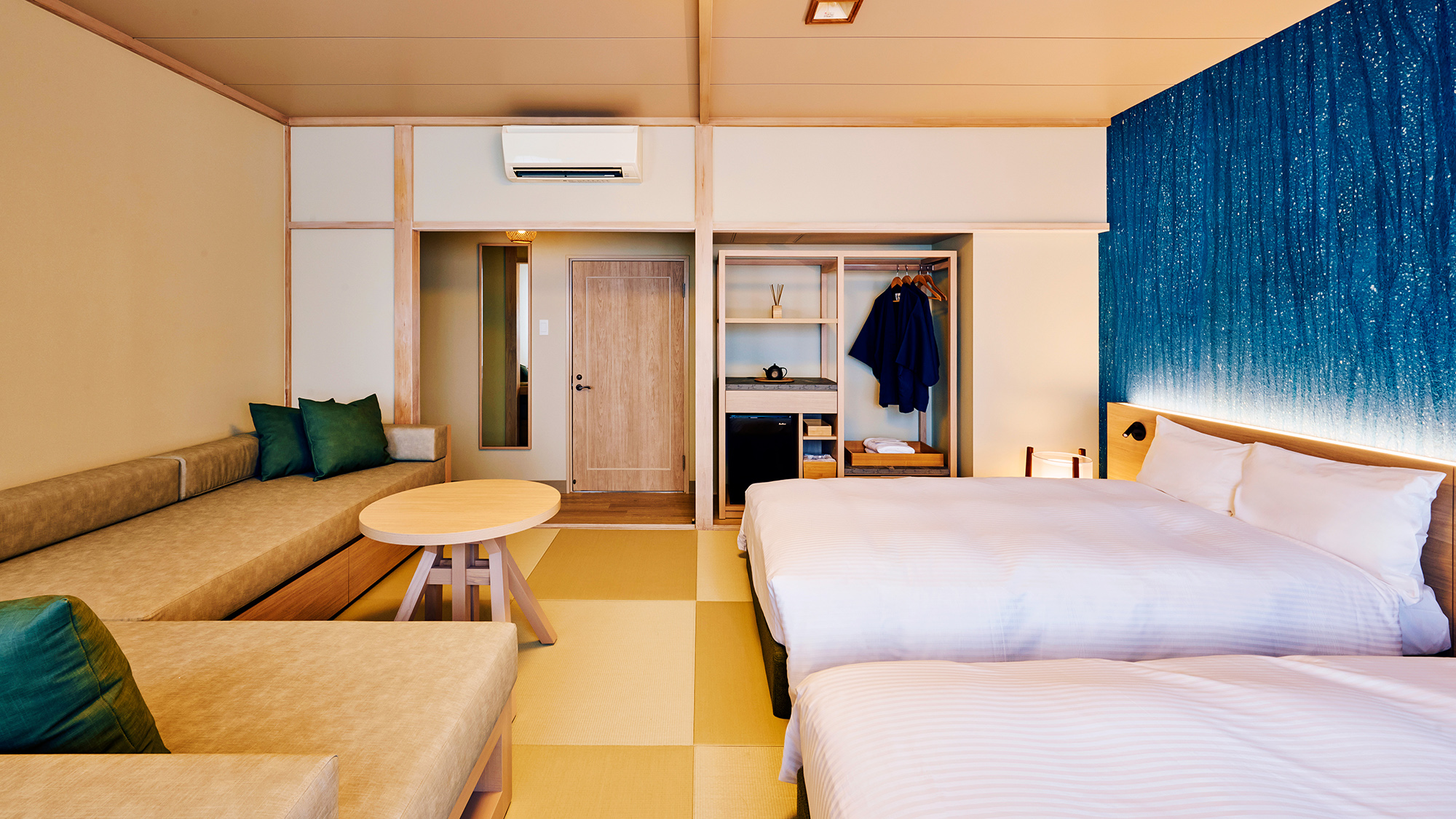 【旅館こぶし】［和洋室］ 畳＆ベッド＆ソファで快適さをプラス。