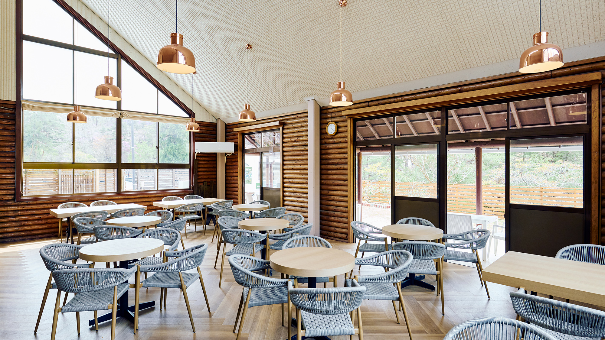 【レジャーエリア】［Cafeガーデンズ］