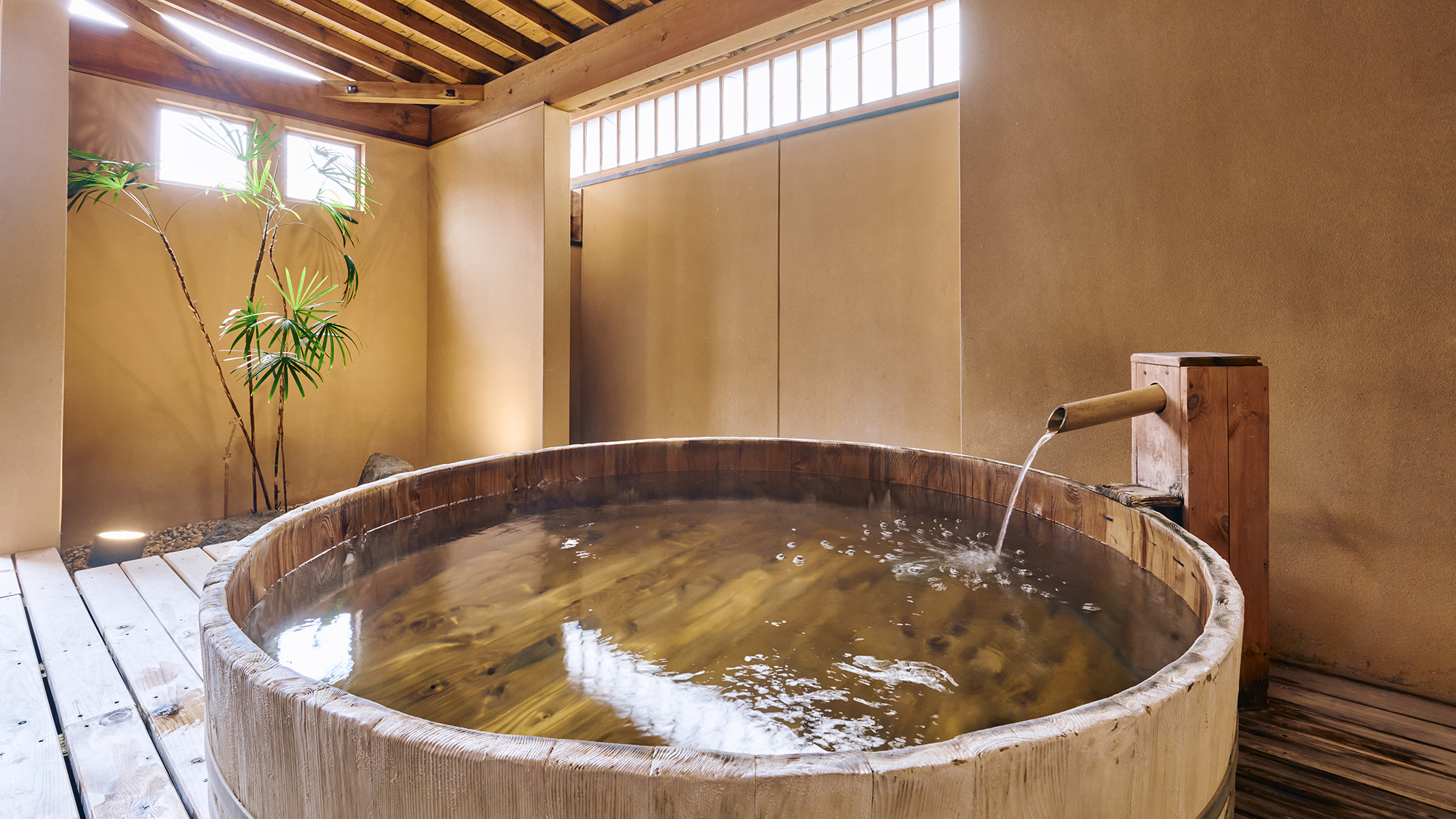 【旅館こぶし】［貸切風呂］ 16時～24時／1回40分／先着順