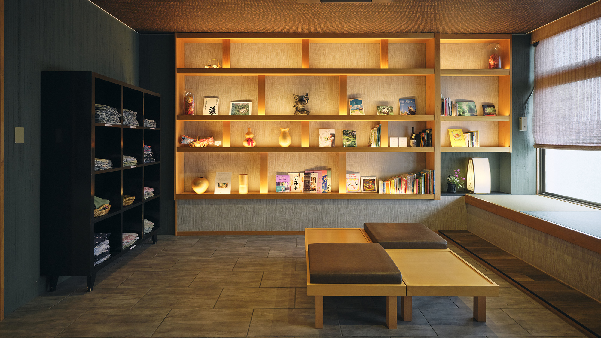 【旅館こぶし／ロビー】 室内用浴衣もこちらでお選びいただきます。