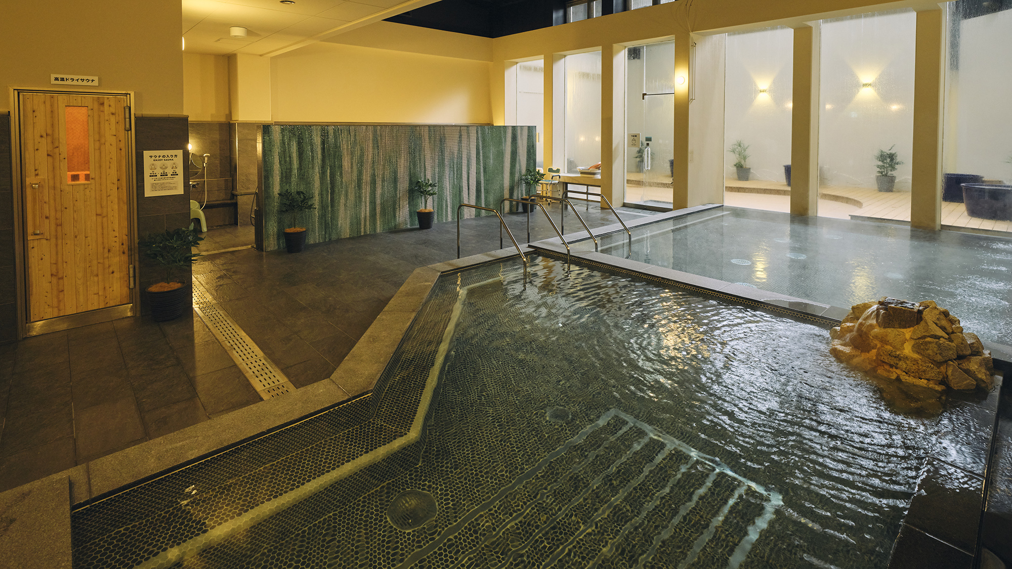 【スパエリア-るり湯-】［大浴場］