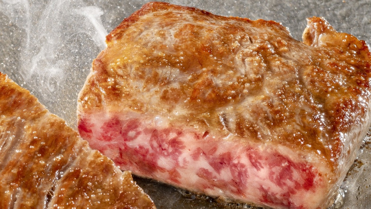 【お部屋食】地元ブランド特上おおいた和牛ステーキを堪能　季節の懐石プラン