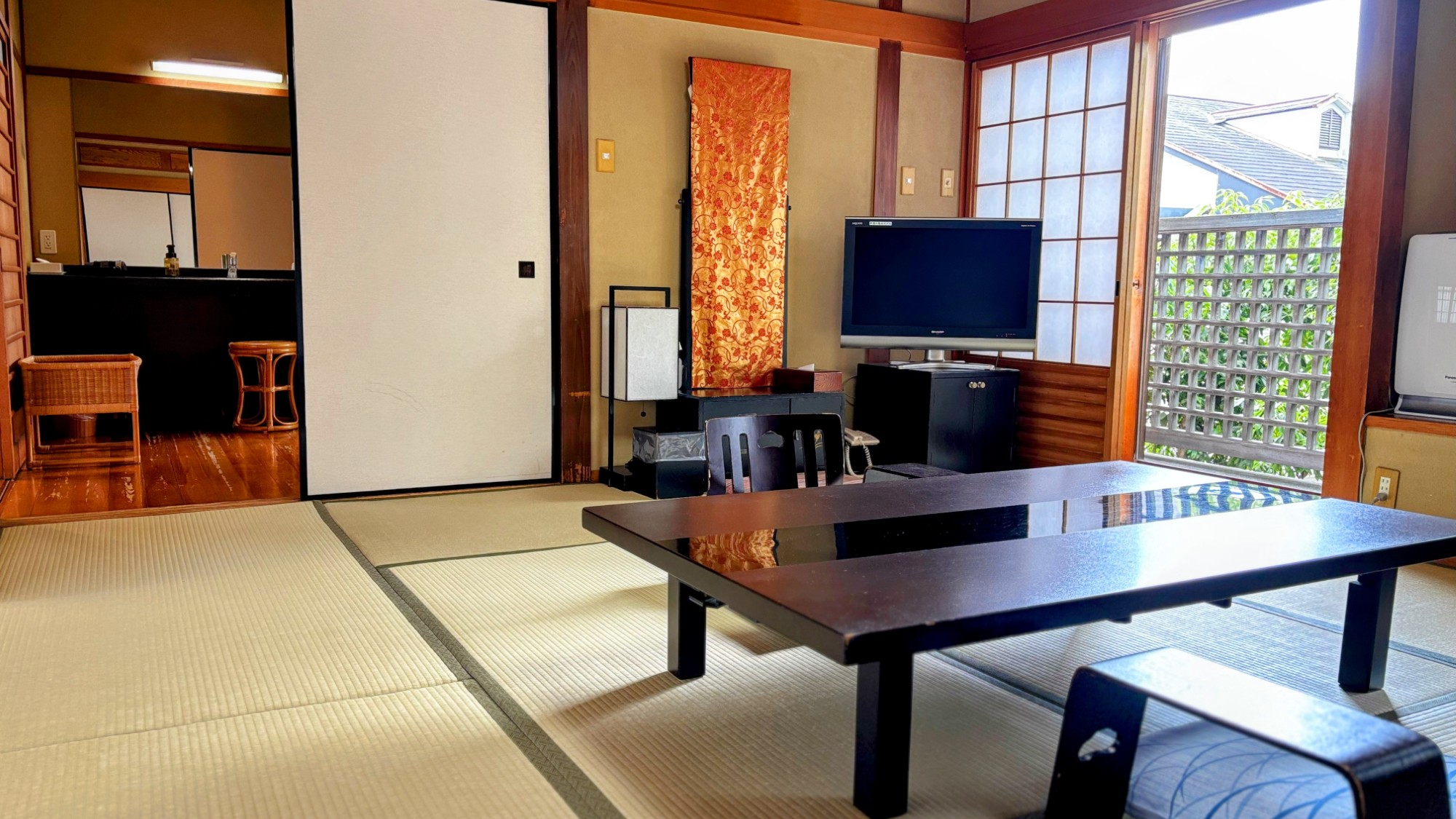 2階　和室10畳一間