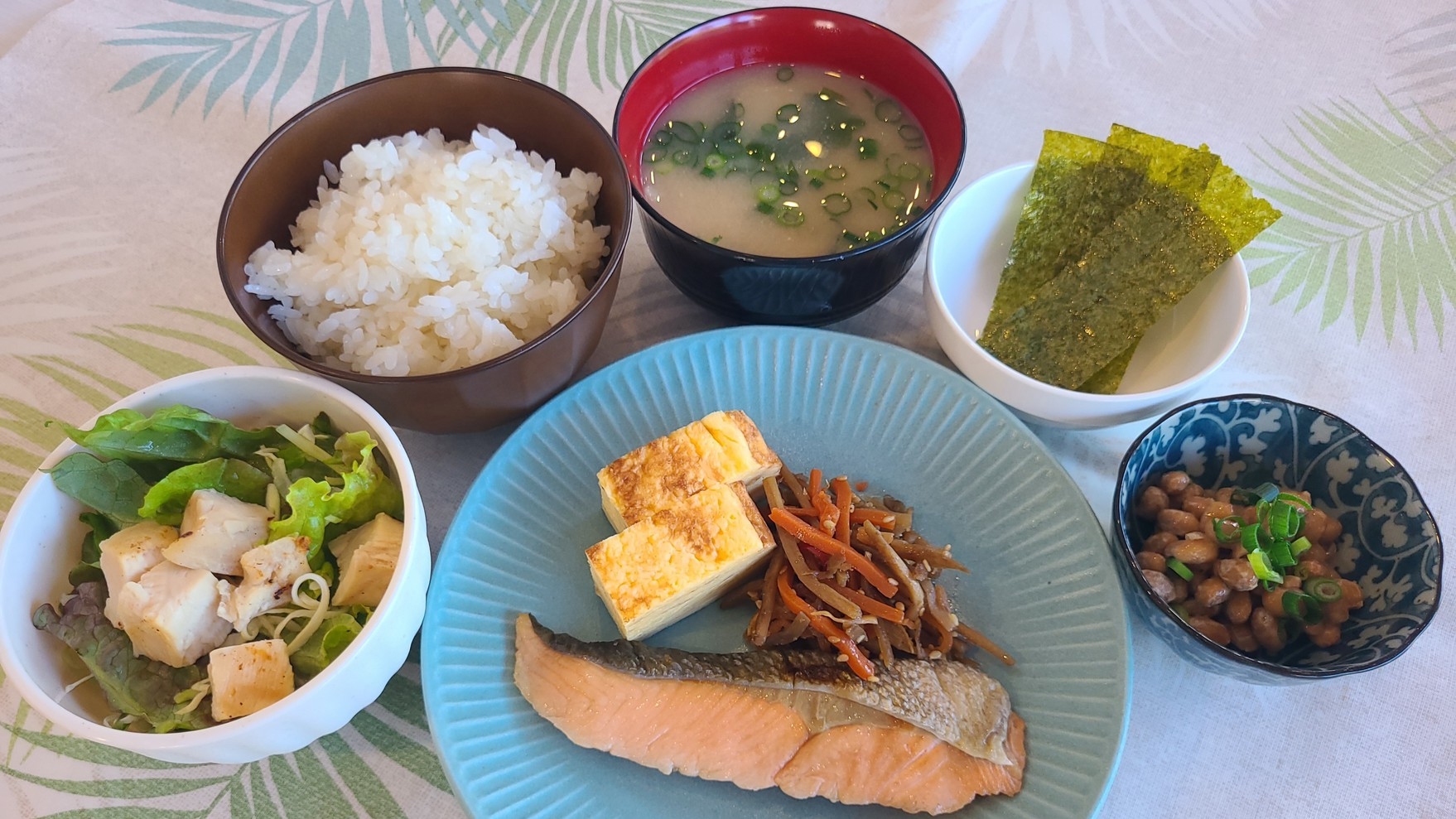 【駐車場・大浴場無料】禁煙｜洋室ツインお1人様シングルユース☆和朝食メインとカレーや茶漬（朝食付）
