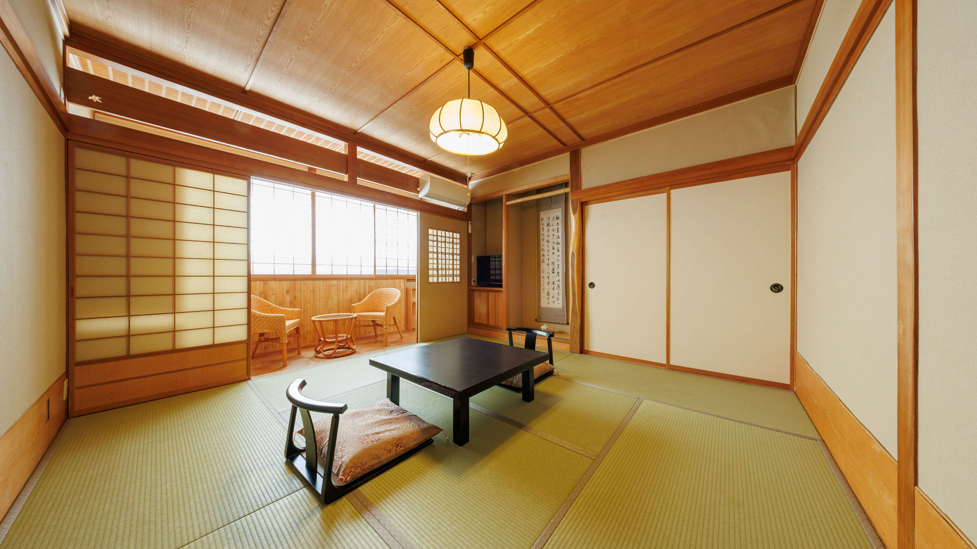 【和室８畳】落ち着いた和造りのコンパクトな客室　一例