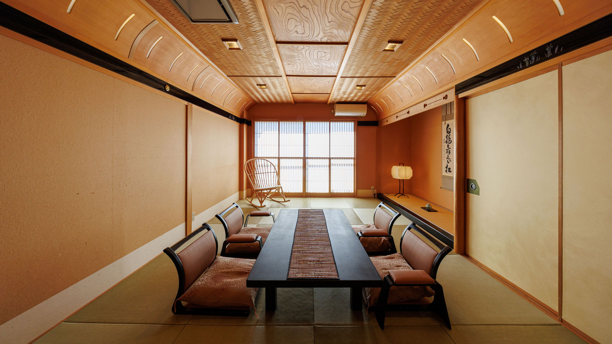 【特別室・松柏】高級感のある落ち着いた空間