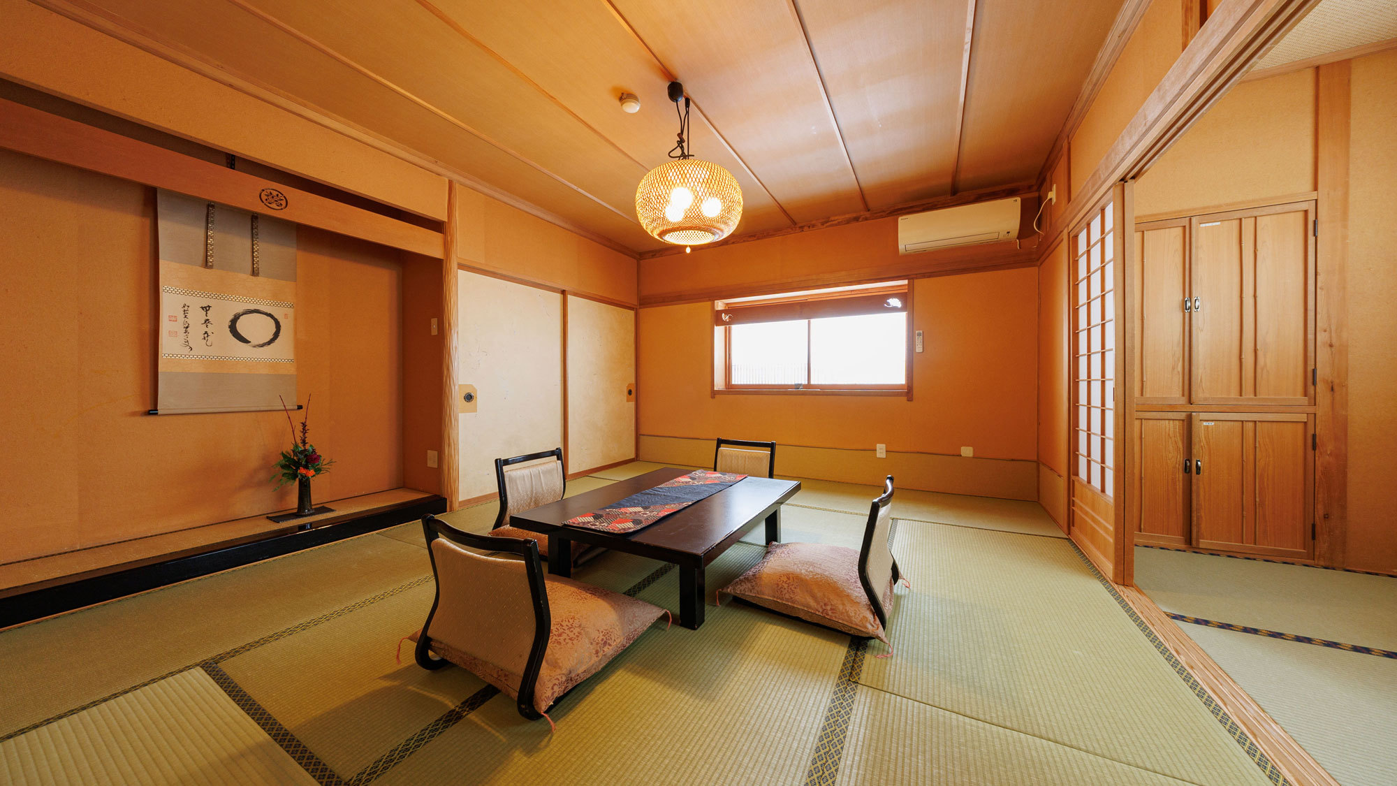 【和室１０畳】和のしつらえに拘ったスタンダードな客室　一例