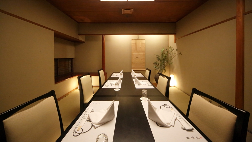 15階　日本料理「筑紫野」個室【立花】