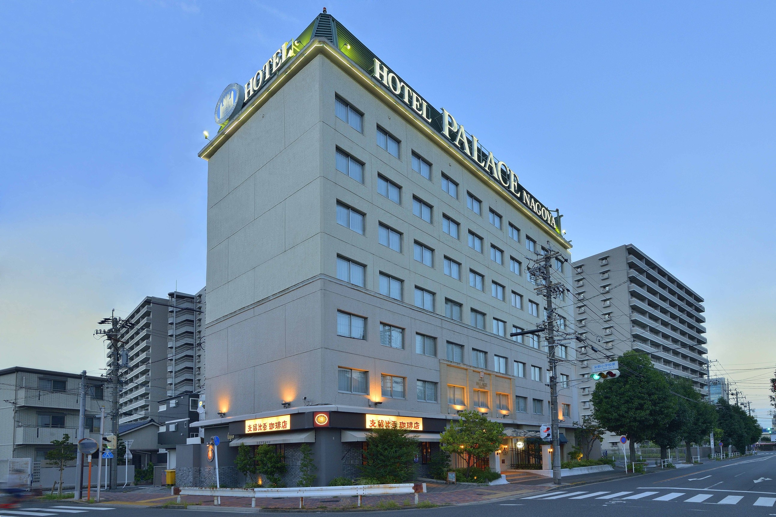 【駐車場利用不可】【4連泊割】4連泊限定！特別プライス 清掃無し【全室シモンズベッド♪】