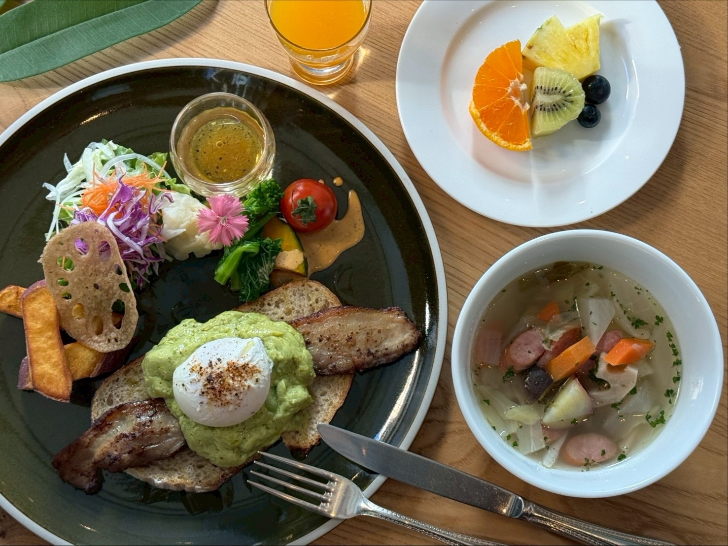 地産地消で朝から元気！アワカン朝食付プラン【大浴場完備】