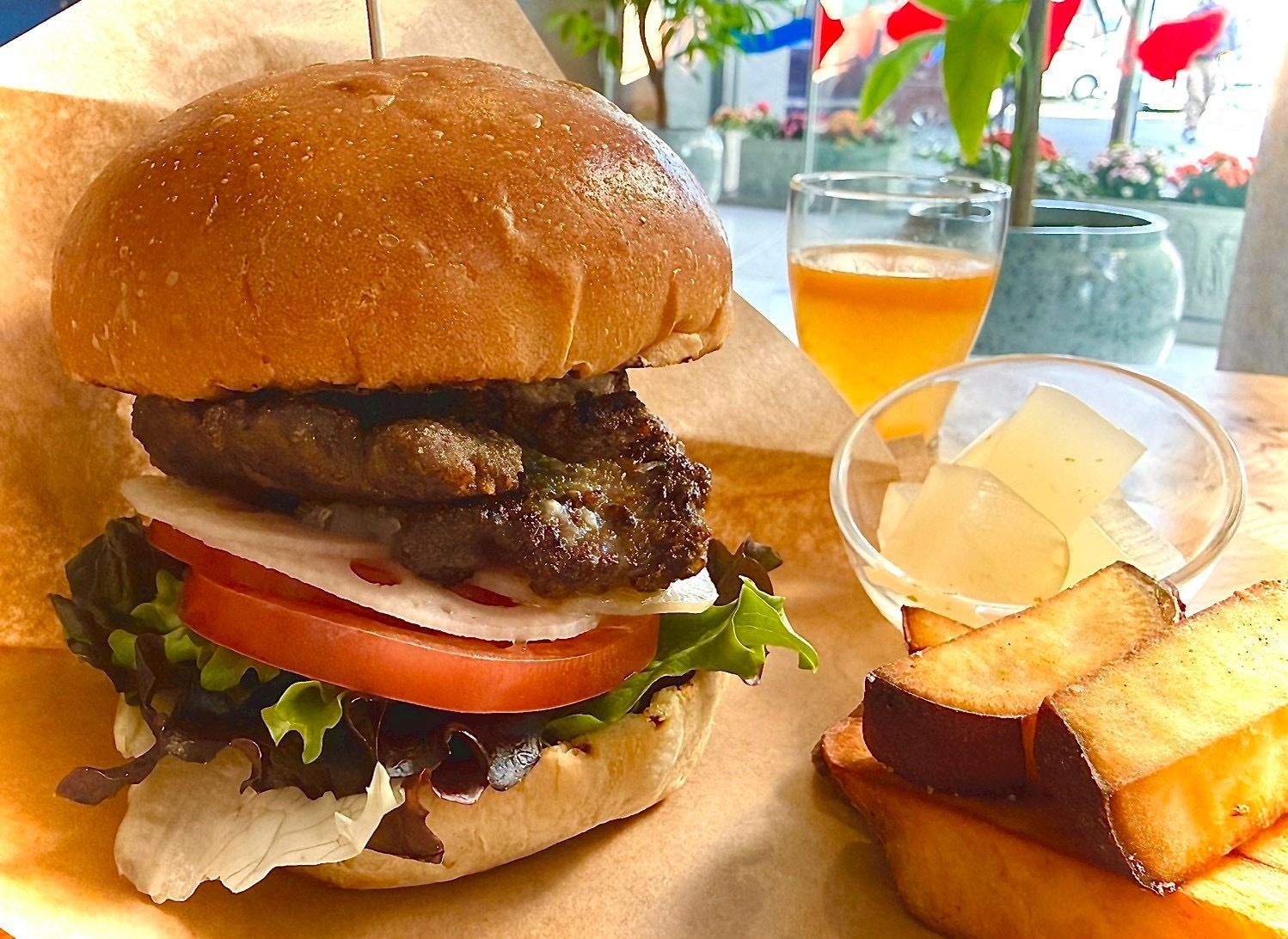 地産地消で朝から元気！アワカン朝食付プラン【大浴場完備】