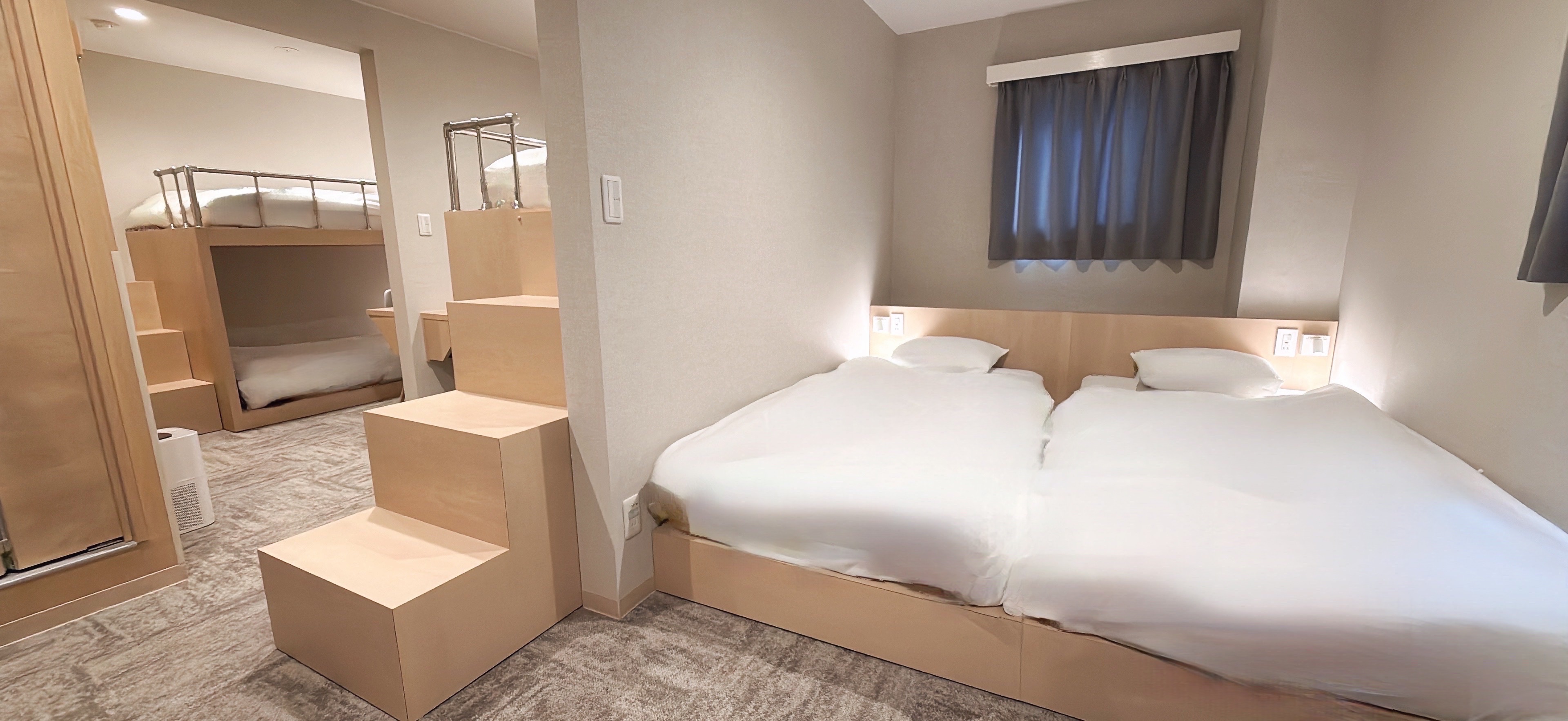 6人部屋（2段ベッド&times;２シングルベッド&times;２）