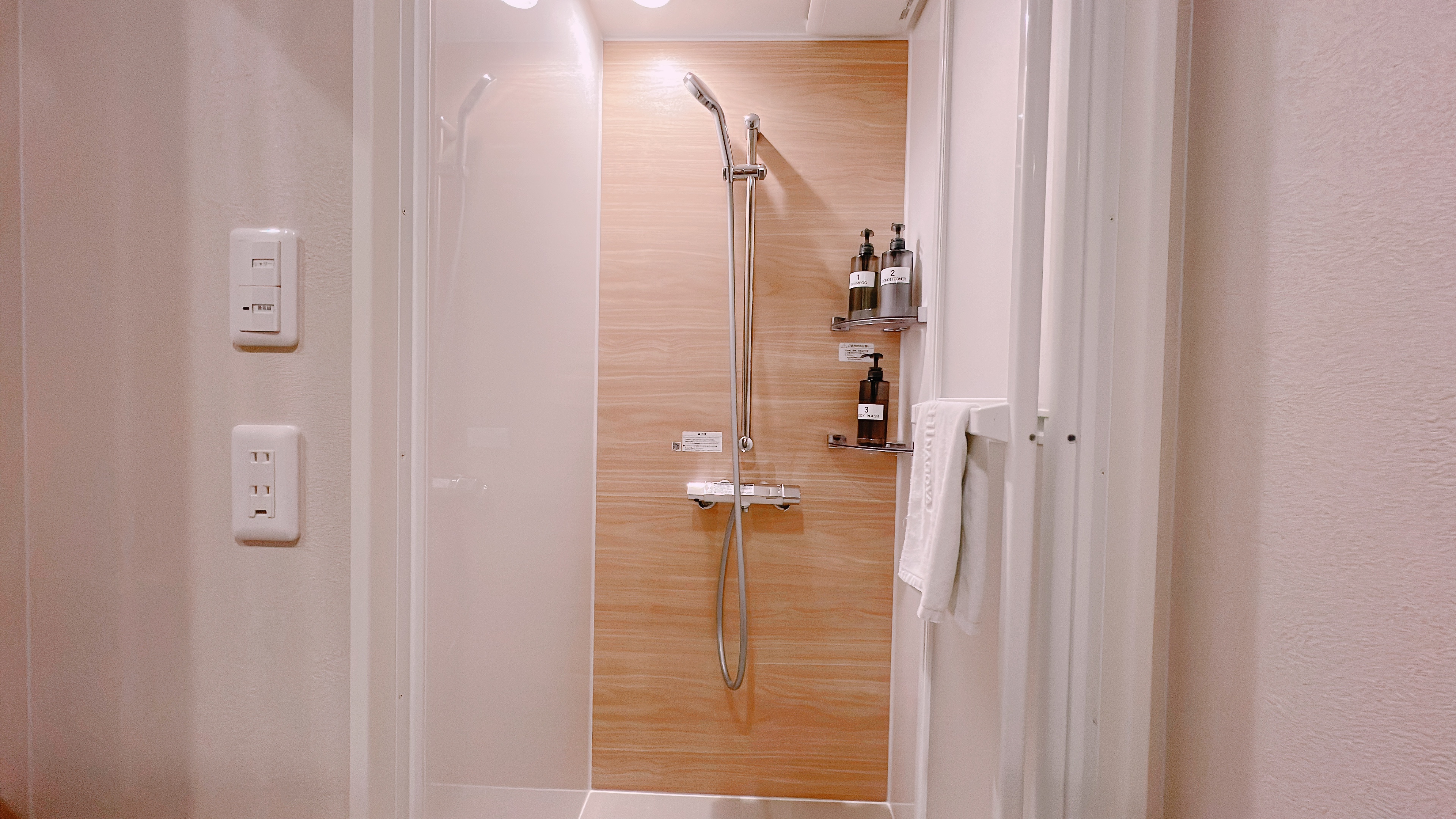 シャワールーム