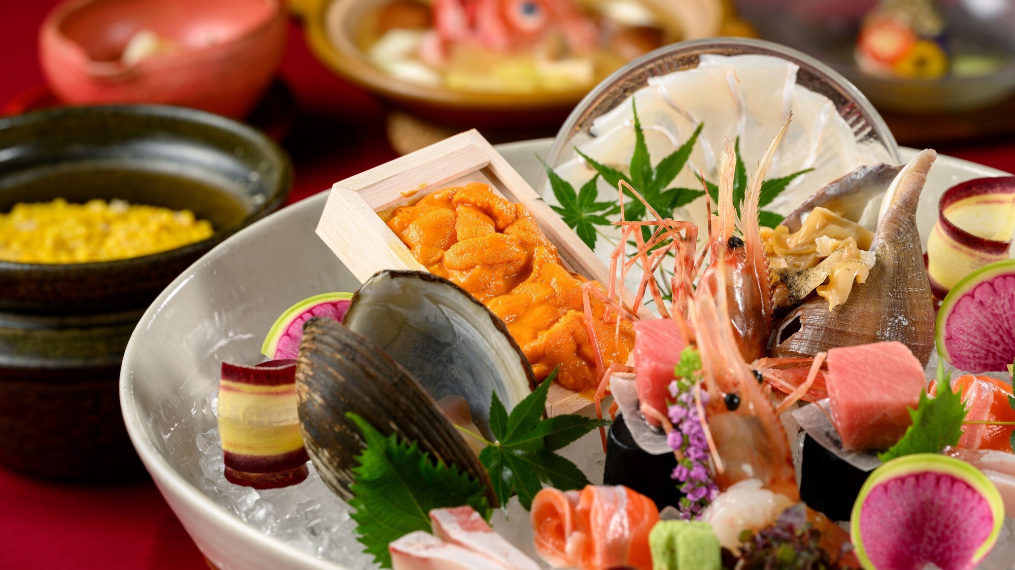 ■至高会席「茜山膳」一例／上品かつ繊細、見た目も華やかなお料理をお愉しみください。